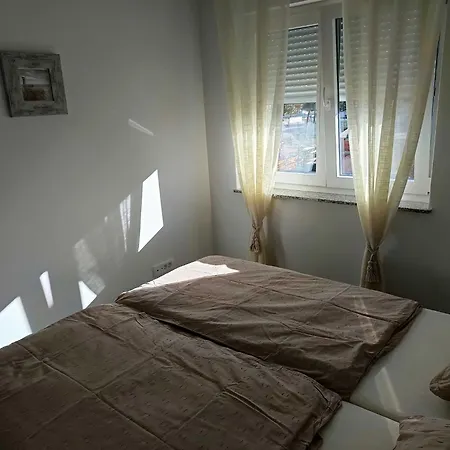 Cozy Bili - Two Bedroom Apartment *